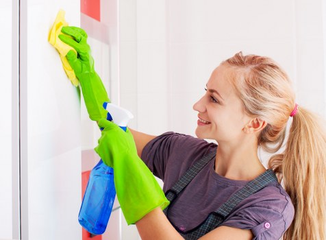 Shepherds Bush Carpet Cleaners beginning work on a local carpet cleaning project